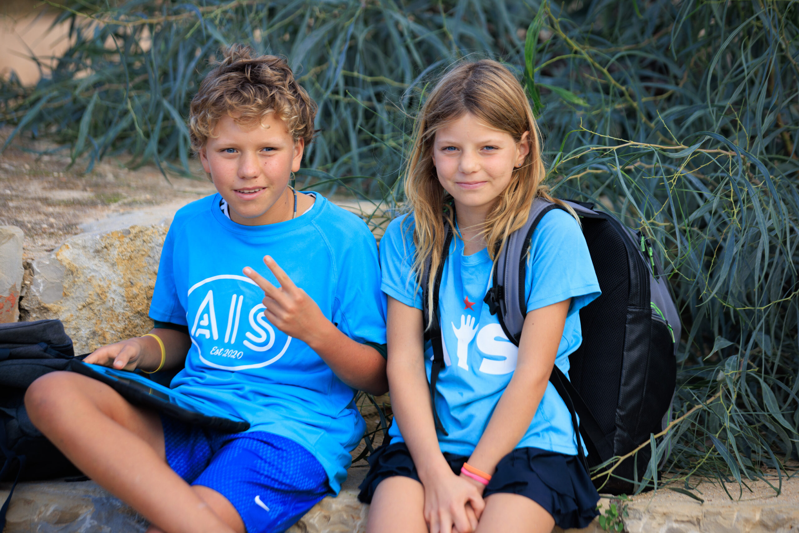 Friends are made easy at AIS