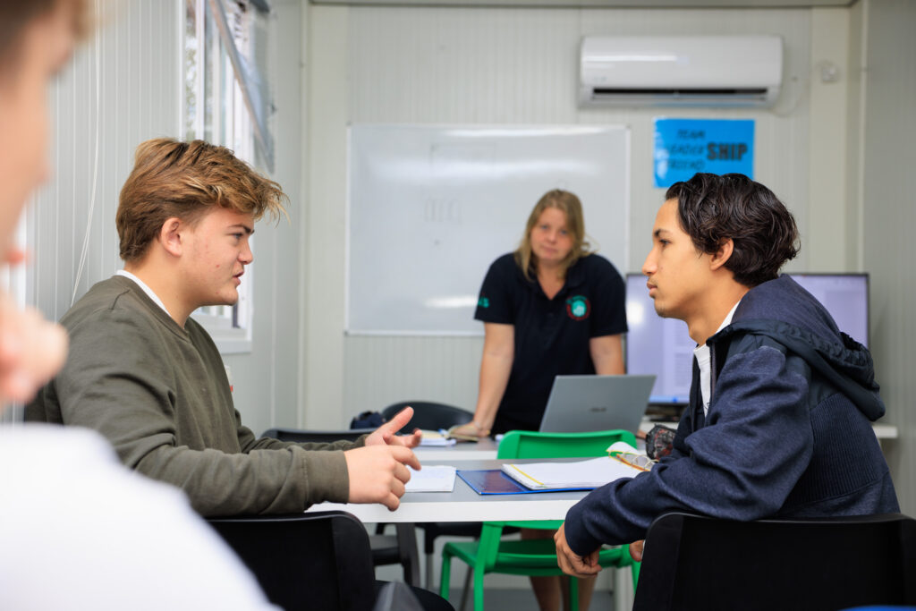 Arrange an online meeting