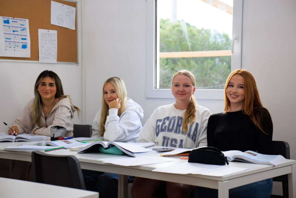 instead of imagining the environment, they experience it