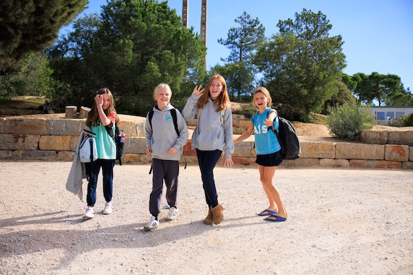 why families choos ais